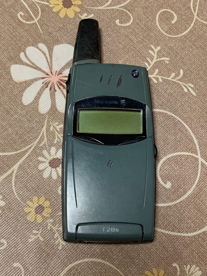 Here is my Ericsson T28s in the rare “Slate Blue” color! It still runs on  its original High Capacity BHC-10 battery, and can stay on up to a week in  standby mode! 