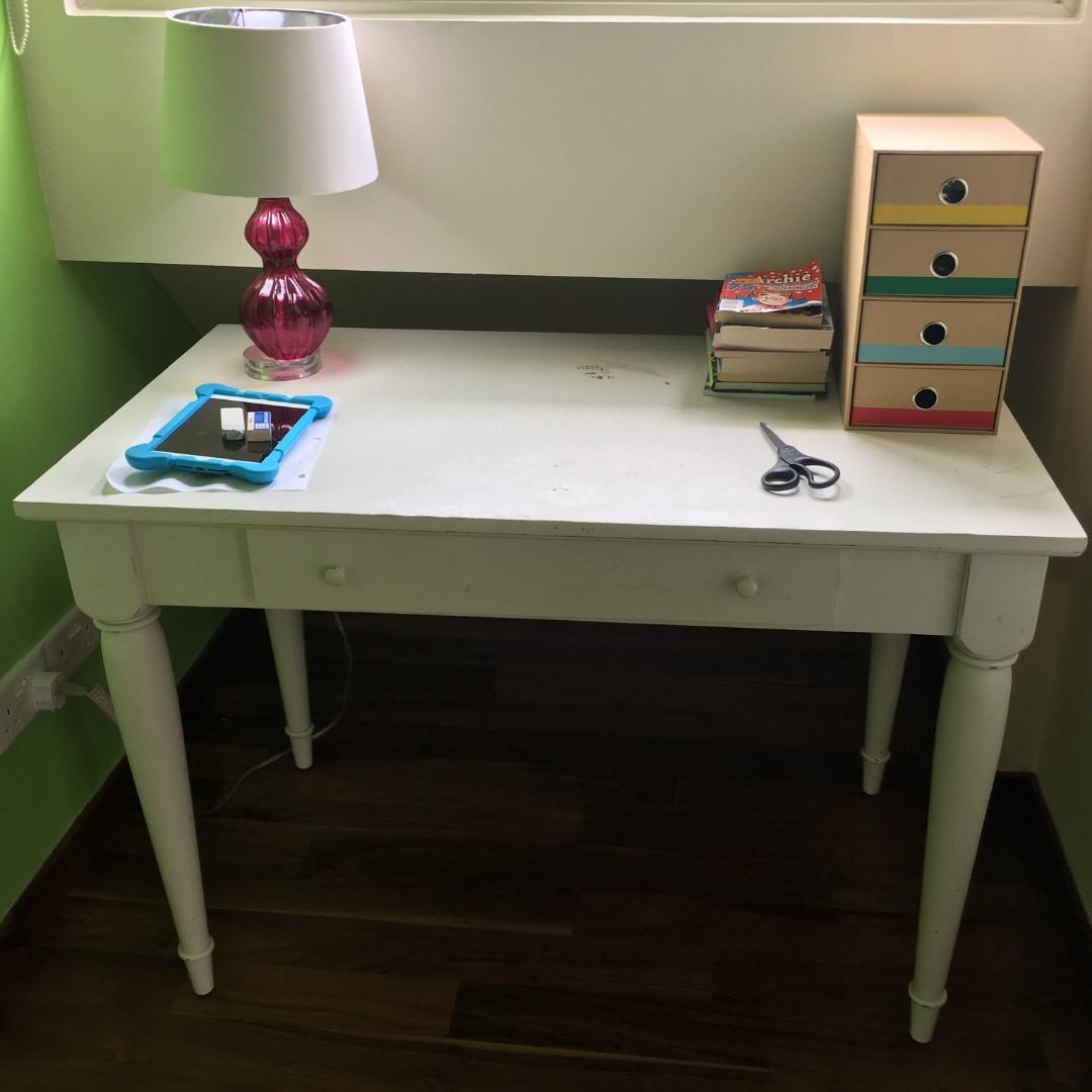Free Well Used Pottery Barn Desk Free Well Used Pottery Barn Desk