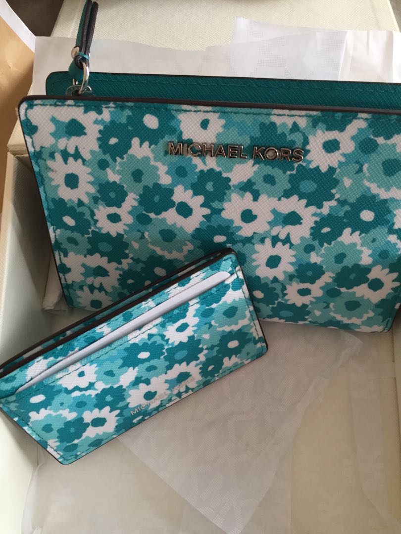 Michael Kors Blue Flowers Purse & name card, Women's Fashion, Bags &  Wallets, Purses & Pouches on Carousell