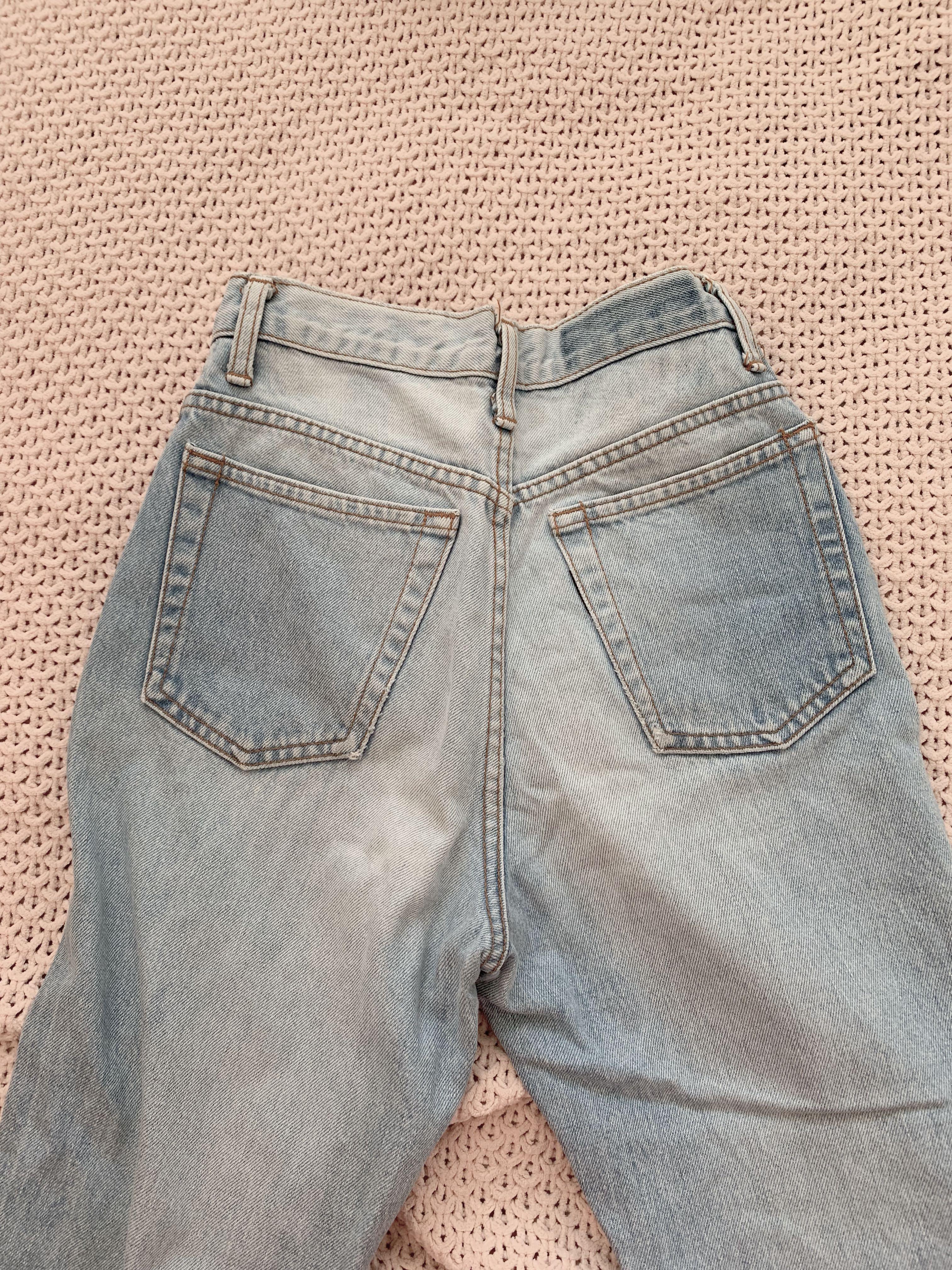 Mom Jeans Light Blue Denim (Category: Jeans) located in Makati City. Submitted by chiaryay (Listing ID 233215009, Image 2). Description: Selling low cuz a bit worn out and I’ve altered it to fit size 23-24 😊.