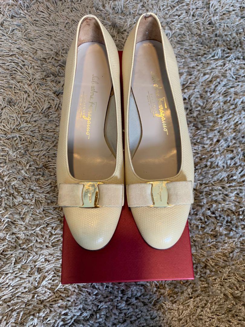 Salvatore Ferragamo Vintage Vara Bow 