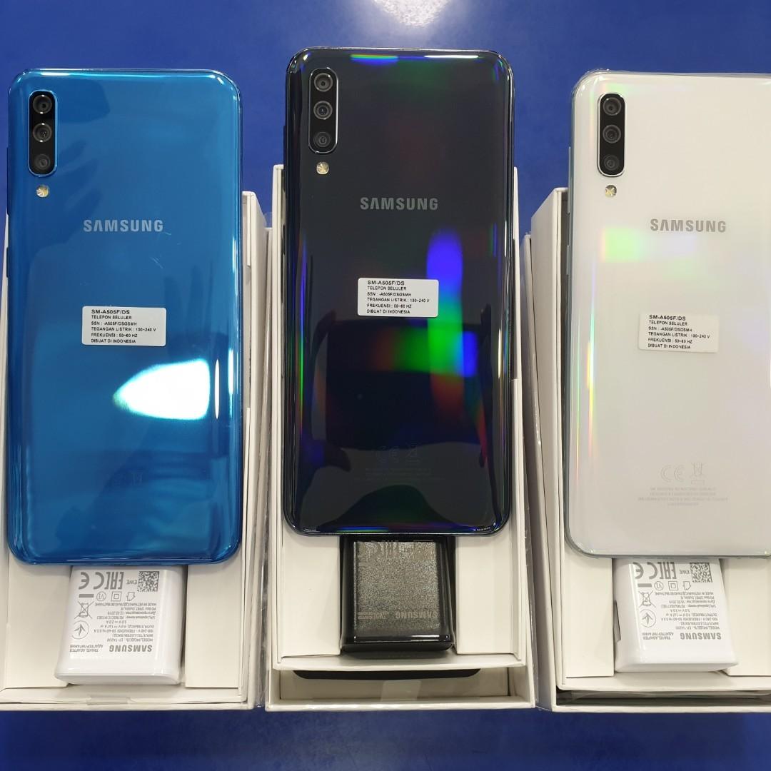 Samsung A50 6 128 Telepon Seluler Tablet Ponsel Android Samsung Di Carousell