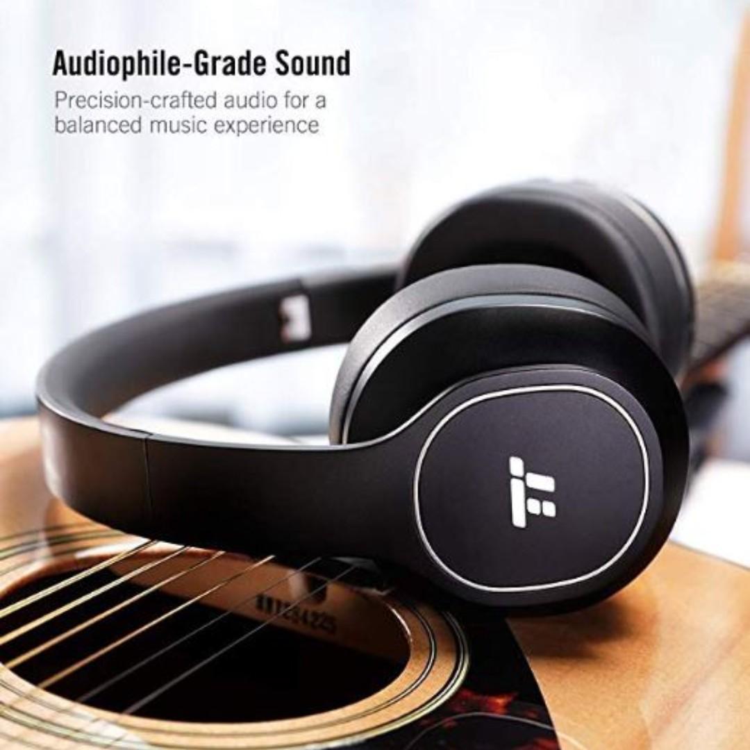 TaoTronics TTBH047 Active Noise Cancelling Bluetooth Headphones