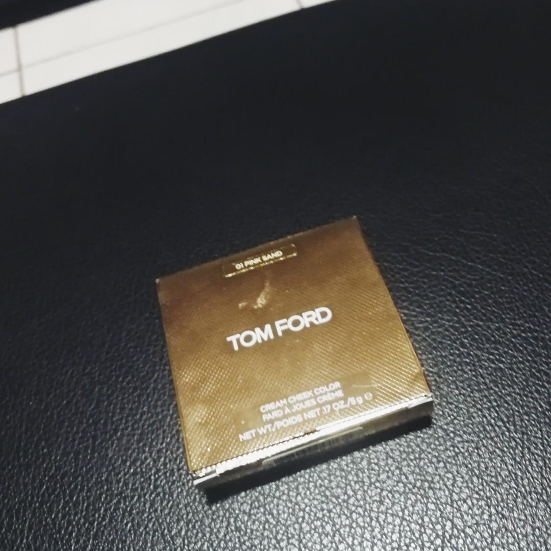 Tom Ford Makeup Set (Category: Makeup) located in Taguig. Submitted by jcolette16 (Listing ID 233141500, Image 2). Description: Hello! Selling original, brand new Tom Ford products for less. My tita in Canada gifted them to me, and I think you would appreciate it better. :) Product details from the Tom Ford website: Cream Blush $65 (P3,372) --- selling for P2500 An oil-free, cream blush to instantly brighten up the face with a natural-looking was