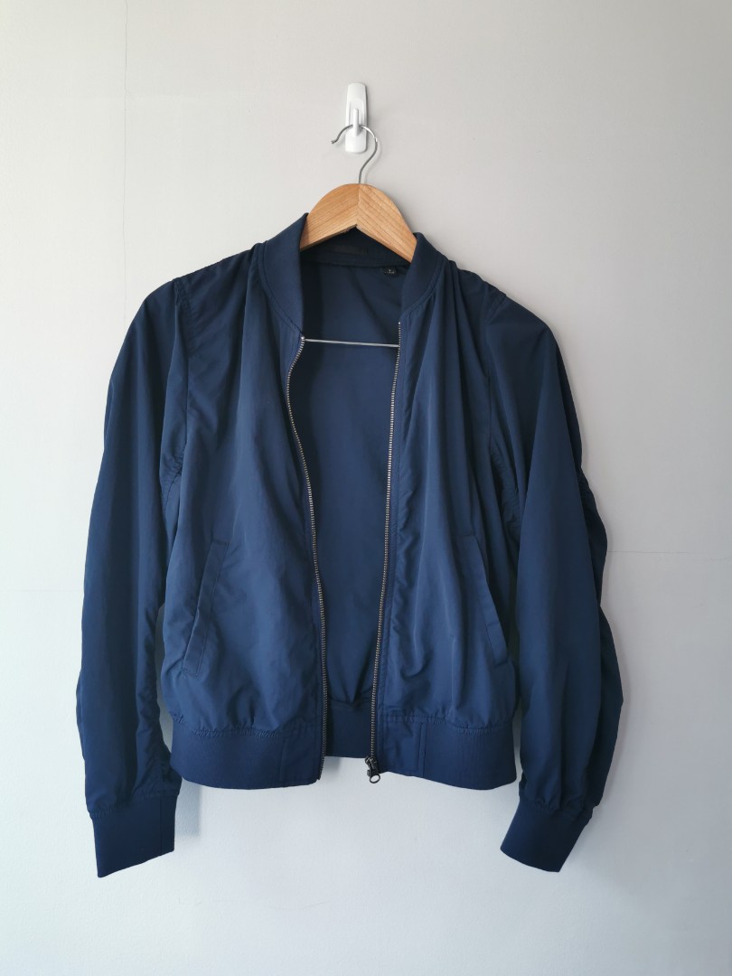 Uniqlo navy blue jacket top
