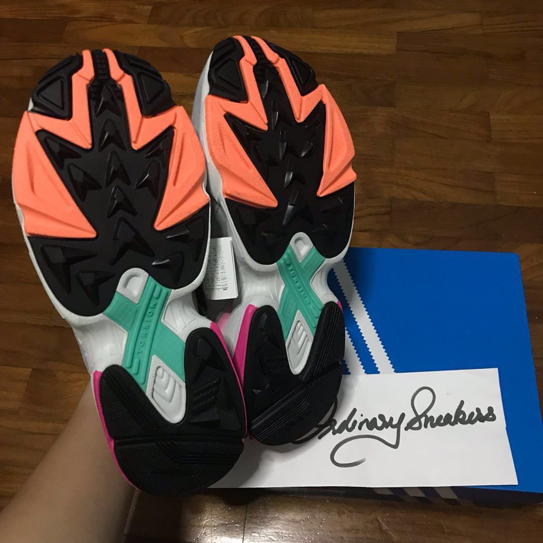 US 7.5 UK 7 Adidas Falcon OG core black light granite
