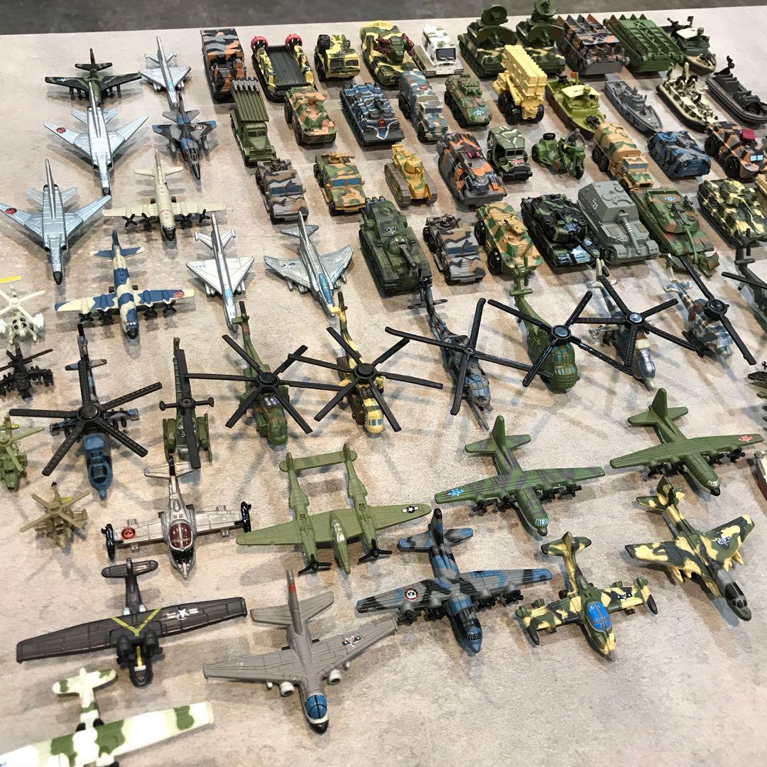 micro soldiers military airplane