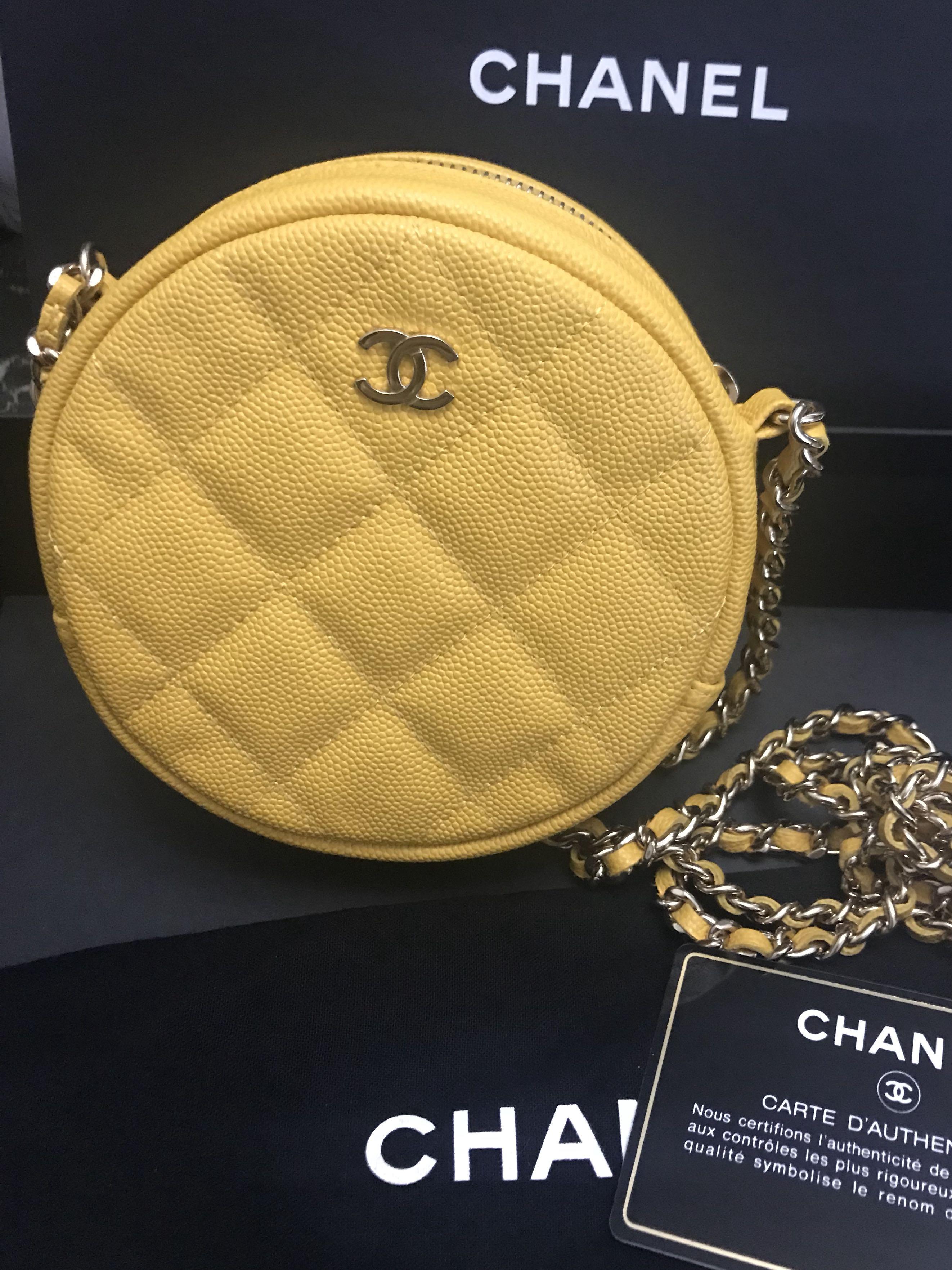 Chanel Chanel White Round Fringe Pouch X520
