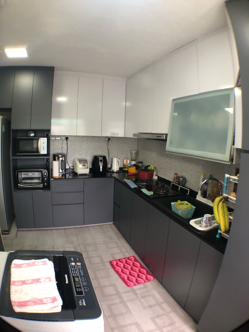 (Category: ) located in . Submitted by cadenwan (Listing ID 233381240, Image 1). Description: .