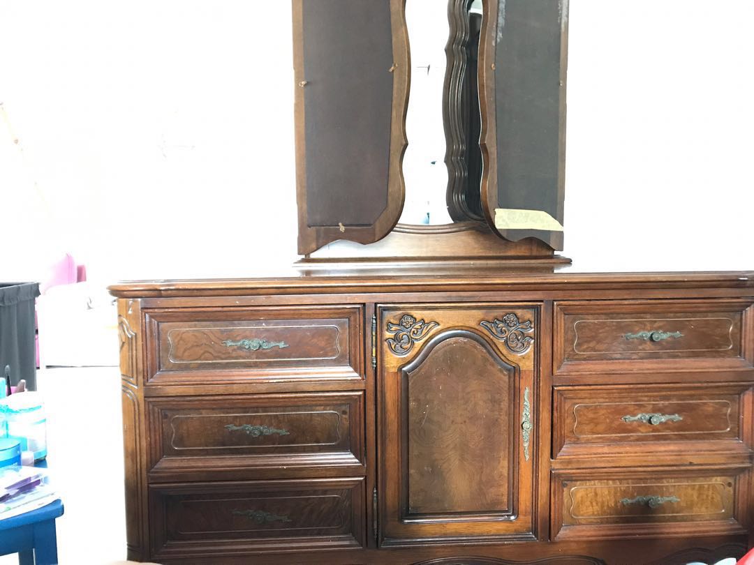 Antique Princess Dressing Table Furniture Others On Carousell