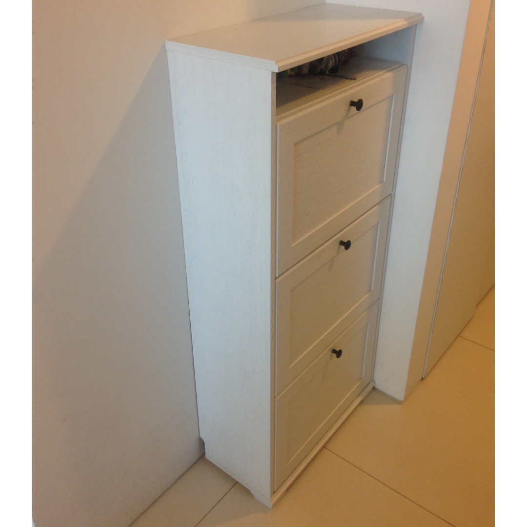 Brusali shoe cabinet with 3 compartments outlet