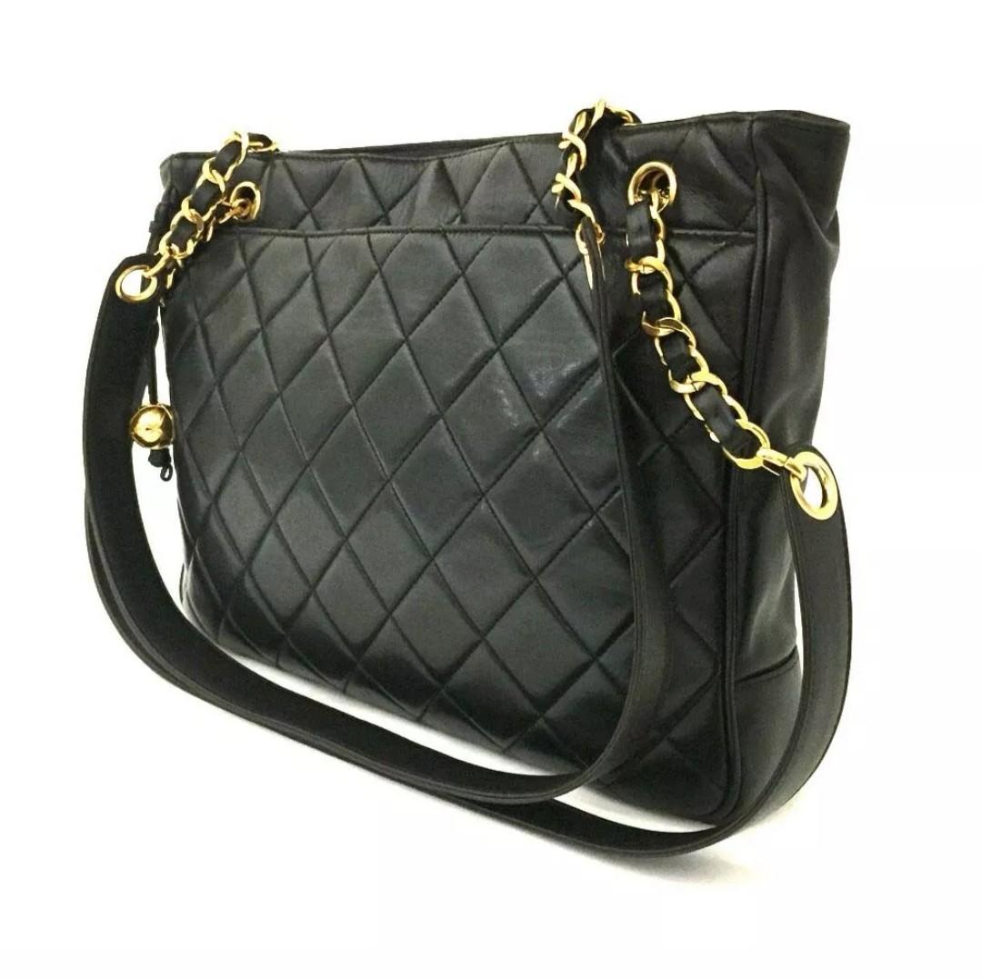 CHANEL Matelasse Lambskin CC Logo Chain Shoulder Bag, Women's Fashion, Bags  & Wallets, Shoulder Bags on Carousell
