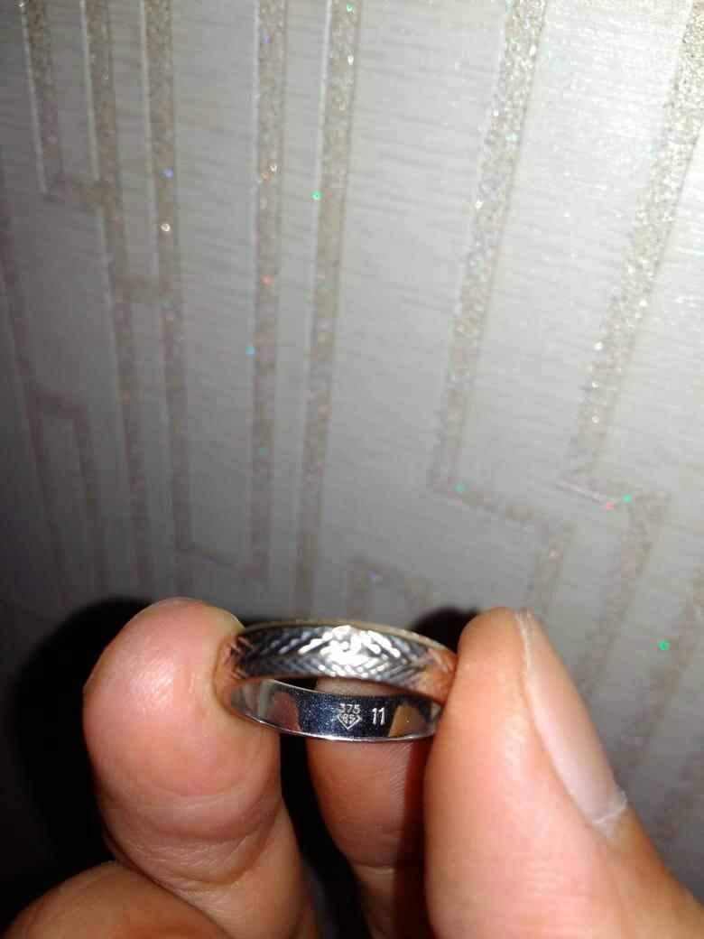 Cincin Emas putih kadar 375%