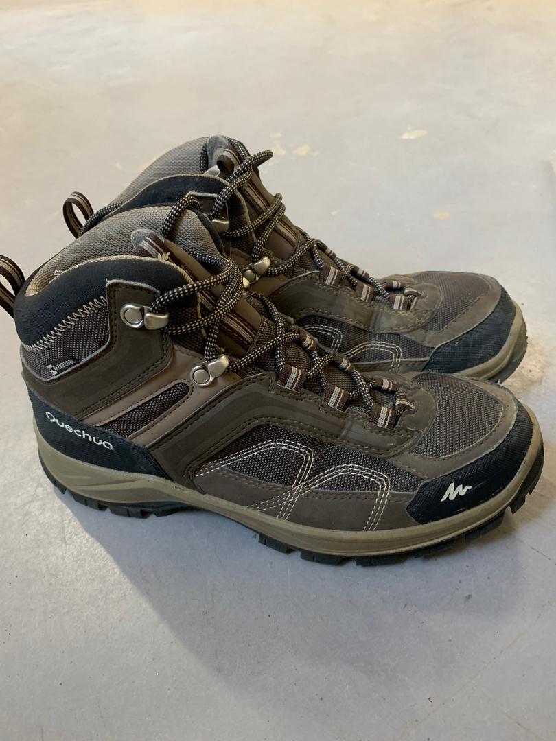 decathlon trekking shoes waterproof