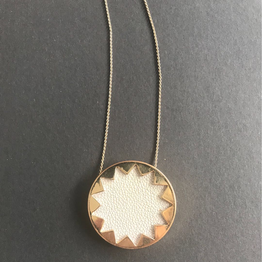 House of harlow starburst necklace store
