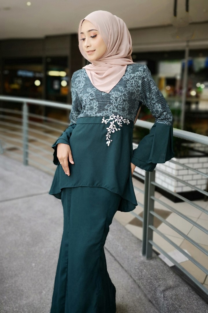 baju kurung peplum plus size