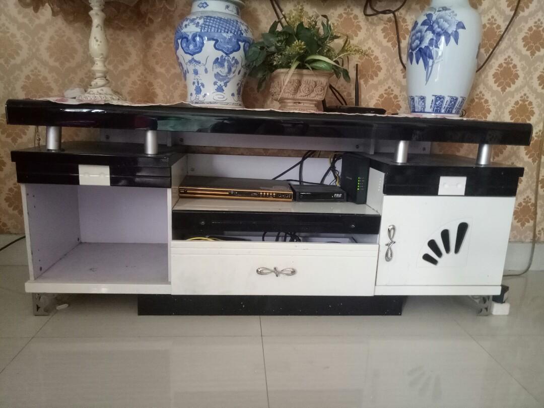 Unduh 42 Koleksi Gambar Guci Di Atas Meja Paling Baru Gratis