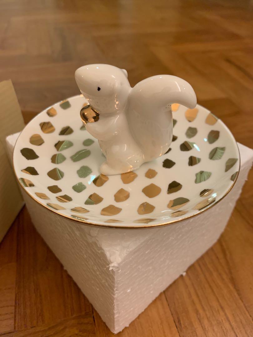 Squirrel ring holder on sale