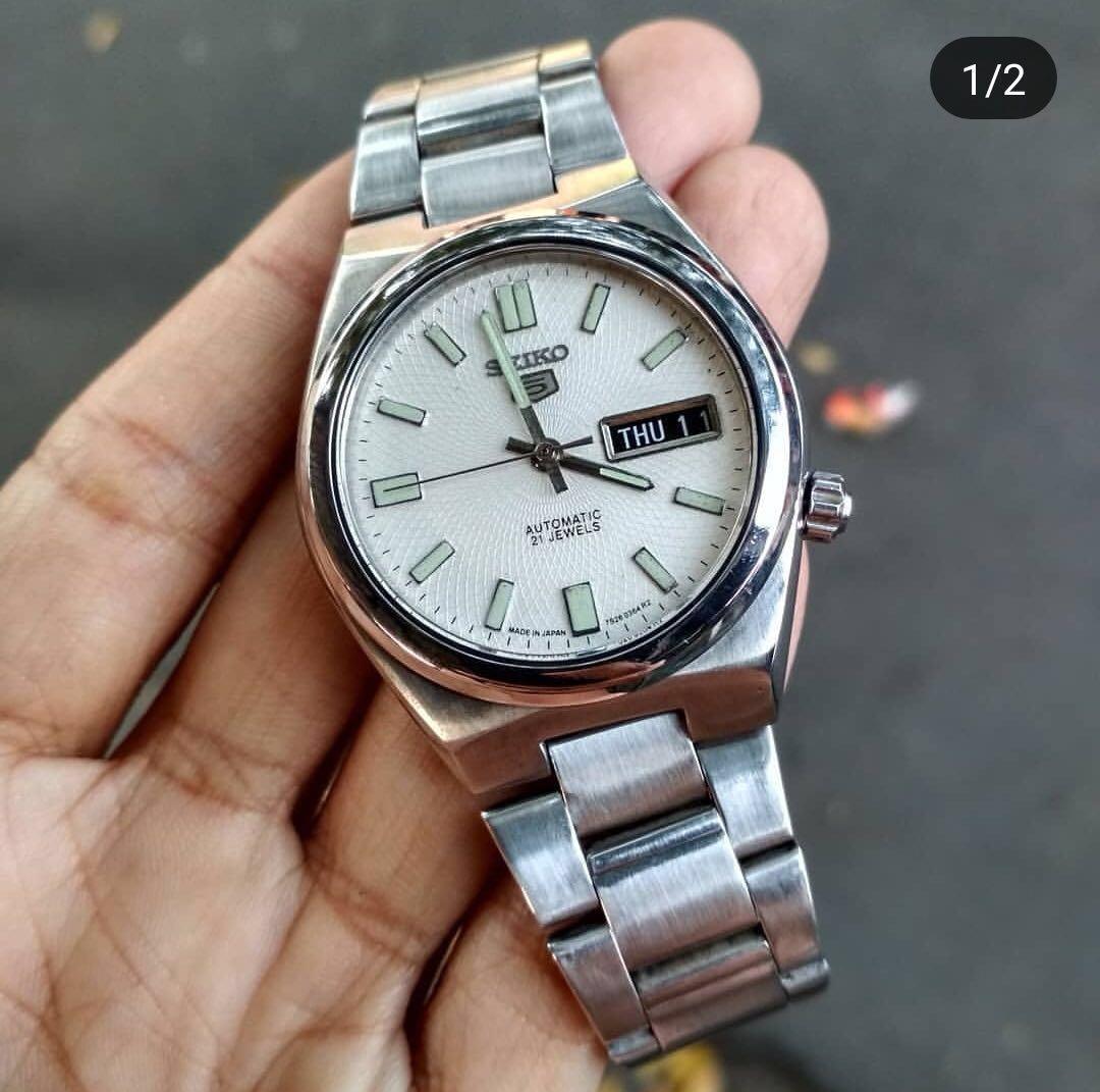 Seiko 5 on sale cal 7s26
