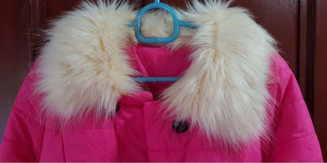 Winter Jacket (Category: Coats, Jackets and Outerwear) located in Singapore. Submitted by joyjooy (Listing ID 233112938, Image 3). Description: .