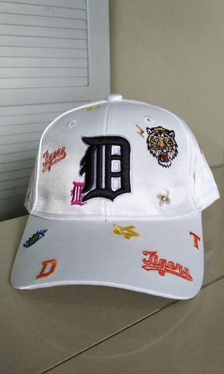 DETROIT TIGERS BY MLB