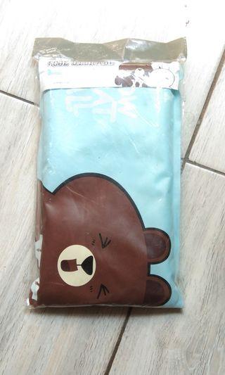 Bantal pendingin warna biru motif boneka