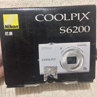 Nikon camera s6200