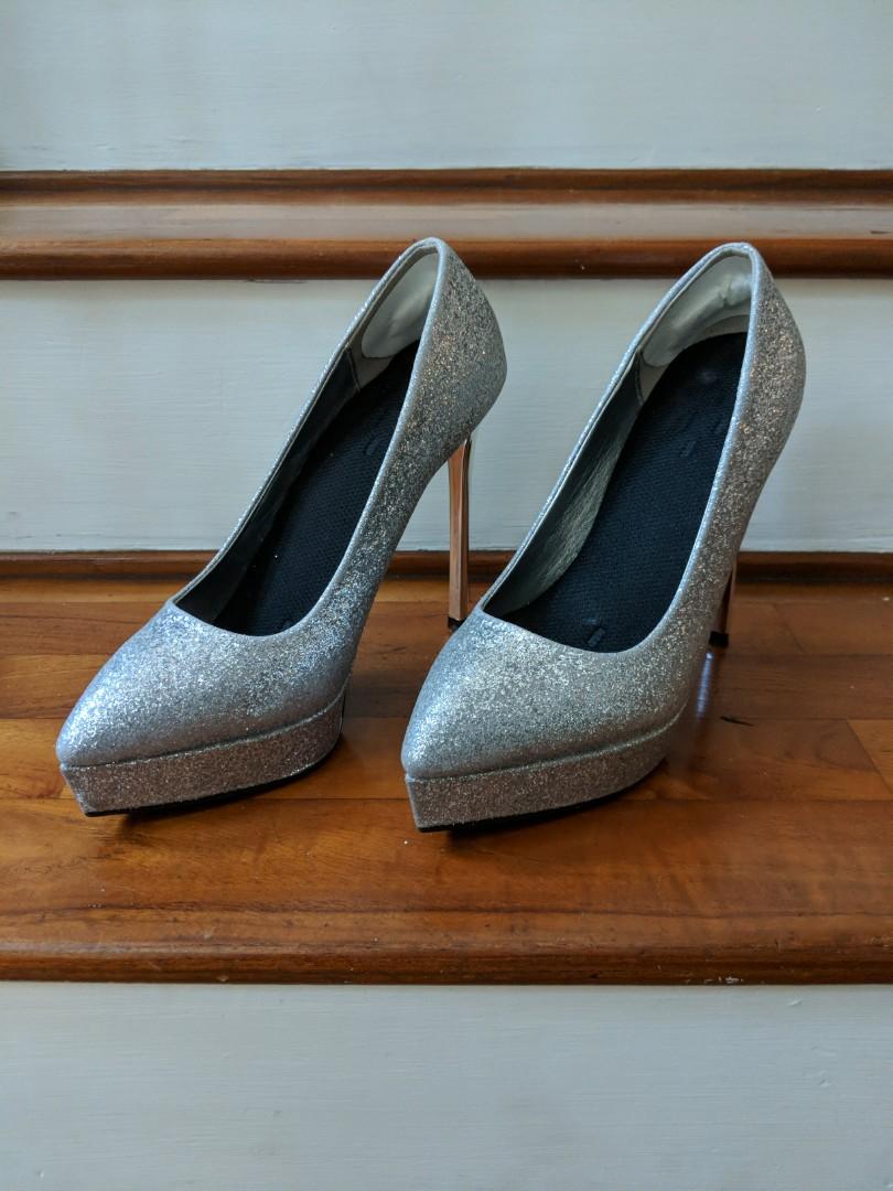 3.5 inch court heels