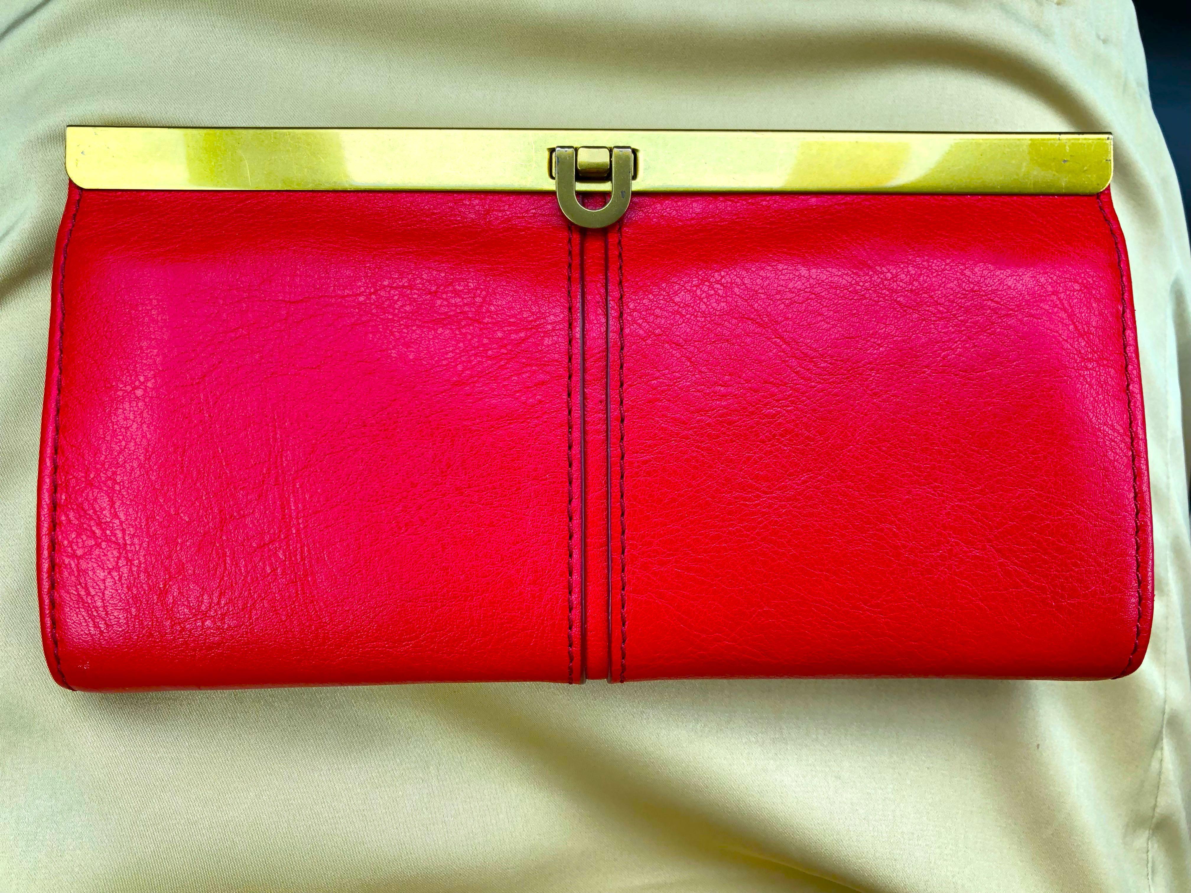 Metal clasp wallet hot sale