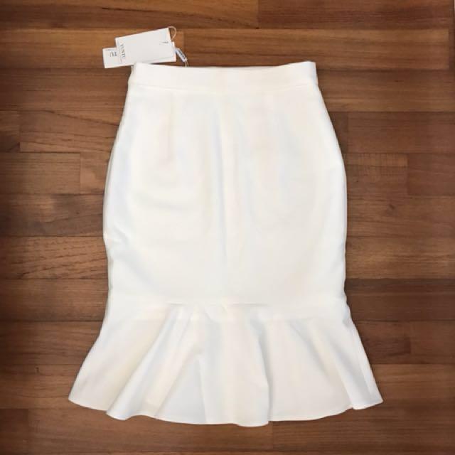 ladies white skirts