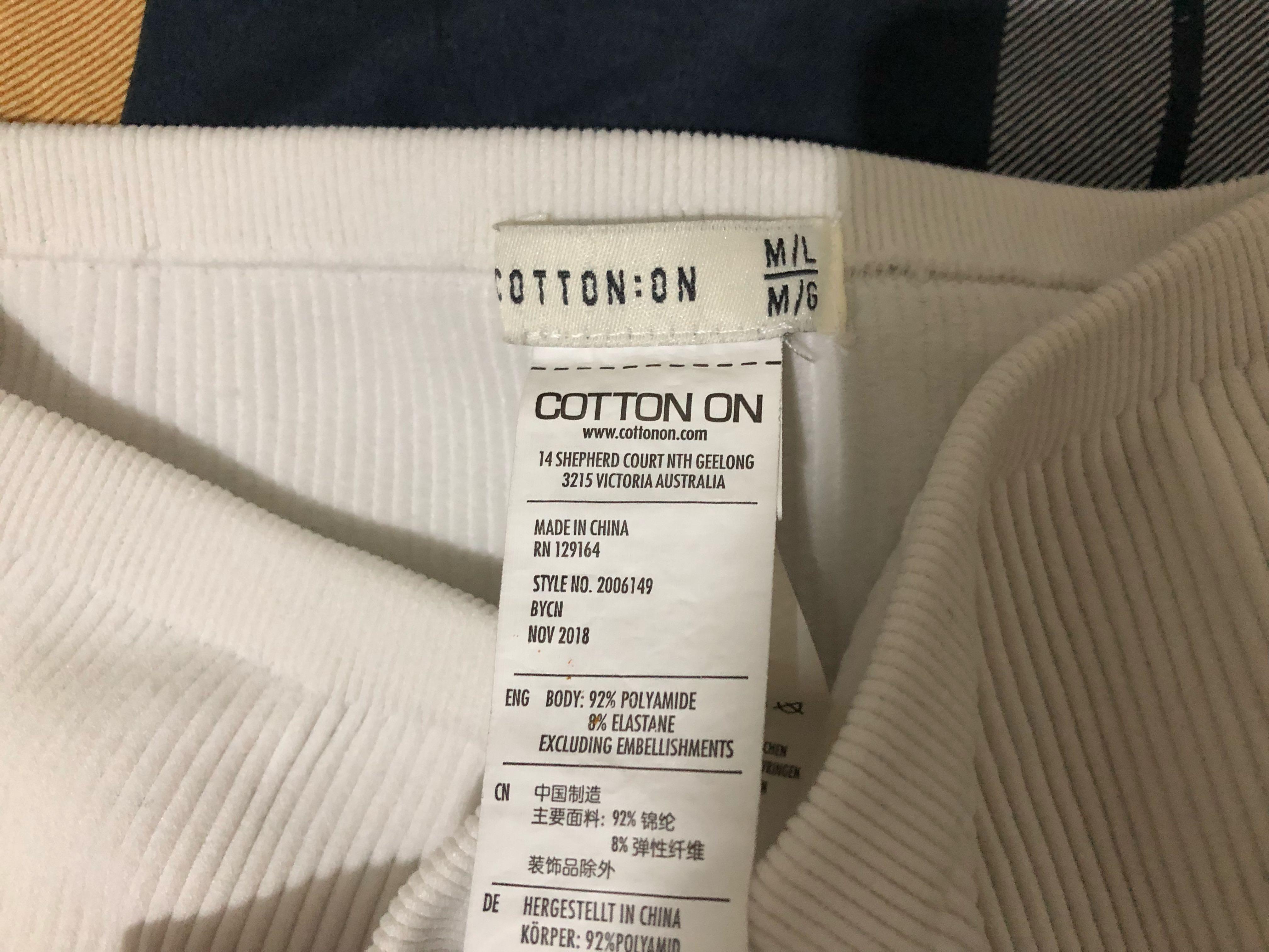 Cotton On white tube top (Category: Sleeveless) located in Makati City. Submitted by dannanna (Listing ID 233277673, Image 2). Description: Never used, good as new.