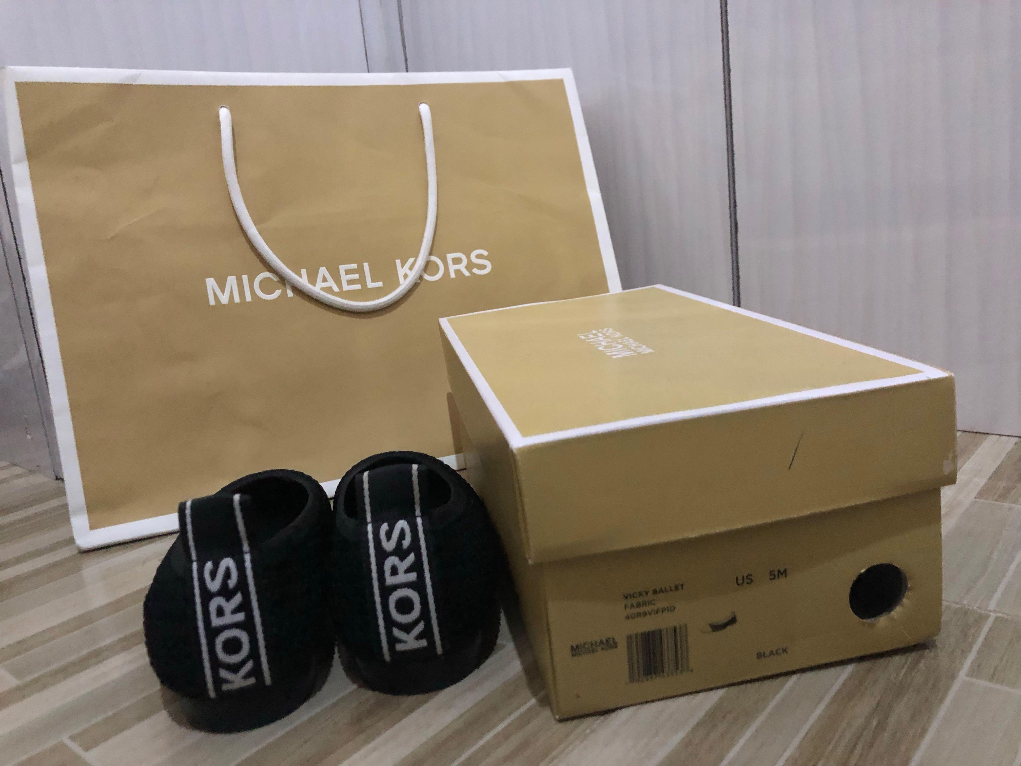 vicky logo tape knit ballet flat