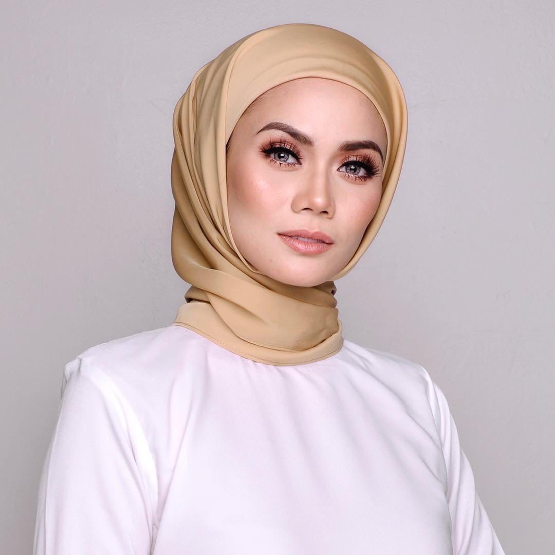 Ilham Enchenta Tamara Instant Hijab, Women's Fashion, Muslimah Fashion ...