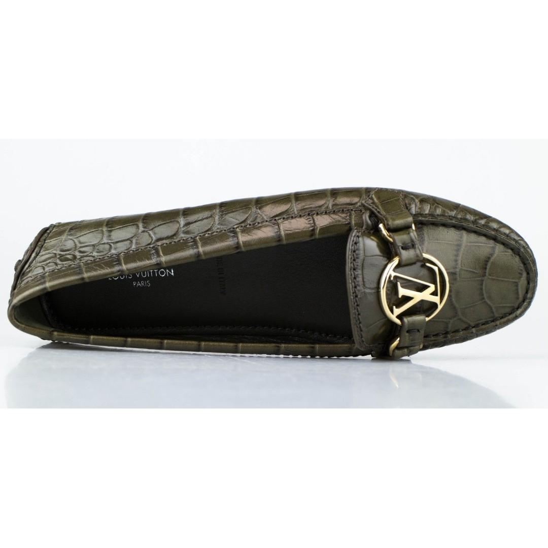 Dauphine sales flat loafer