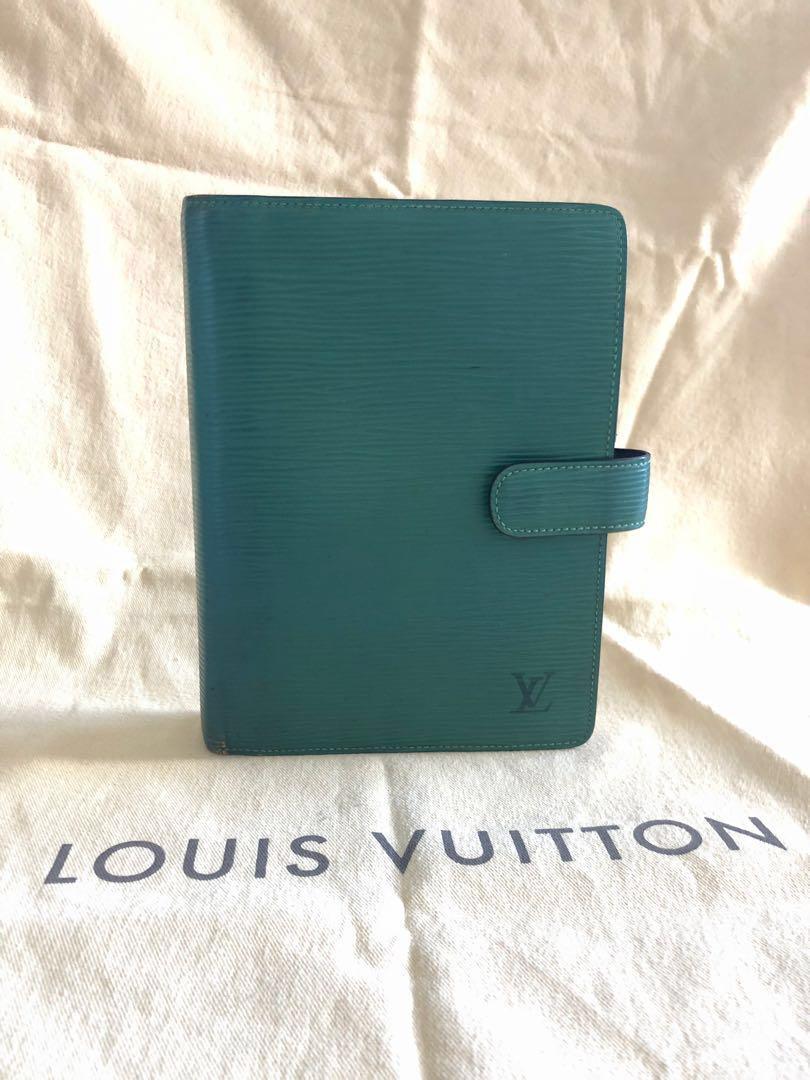 Louis Vuitton Medium RIng Agenda - Ven Beauty Concept