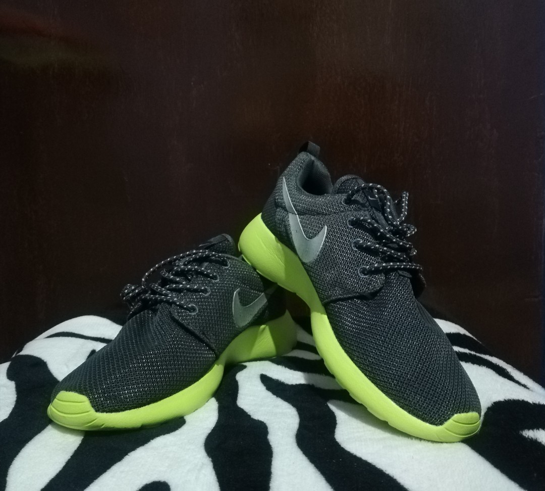 roshe run gray