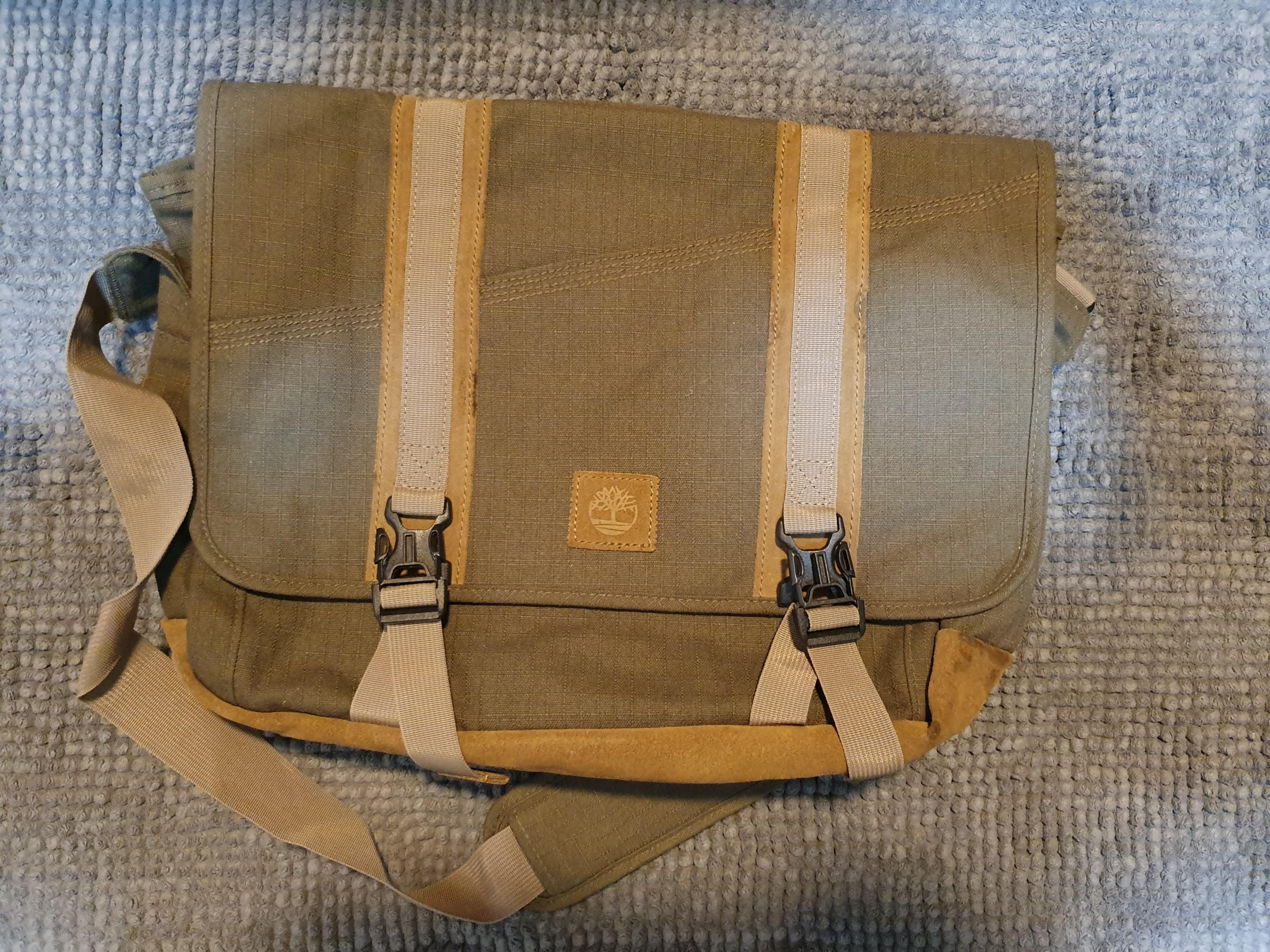 Original timberland messenger bag Men s Fashion Bags Sling Bags on Carousell