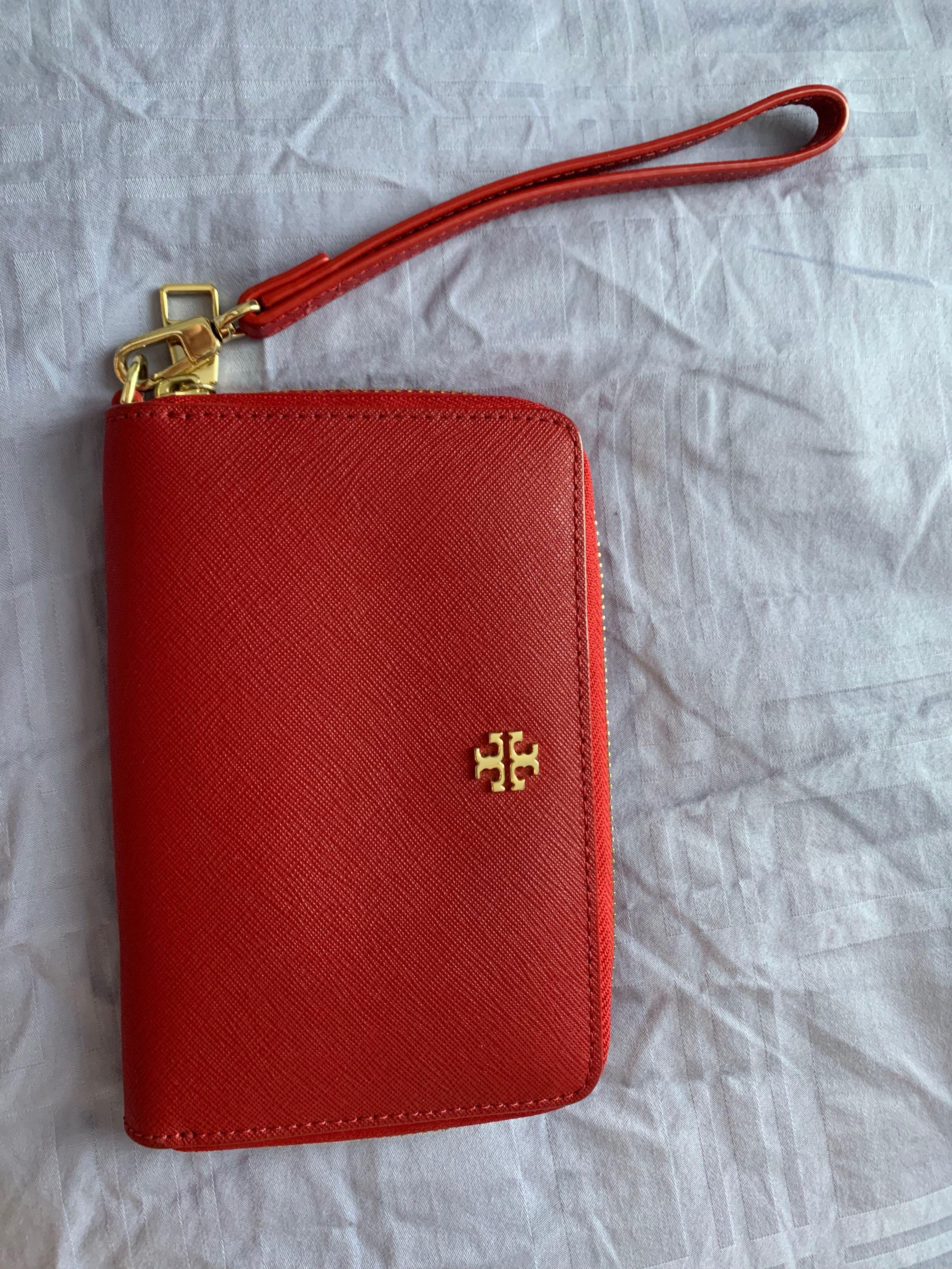 Tory burch wrist wallet deals