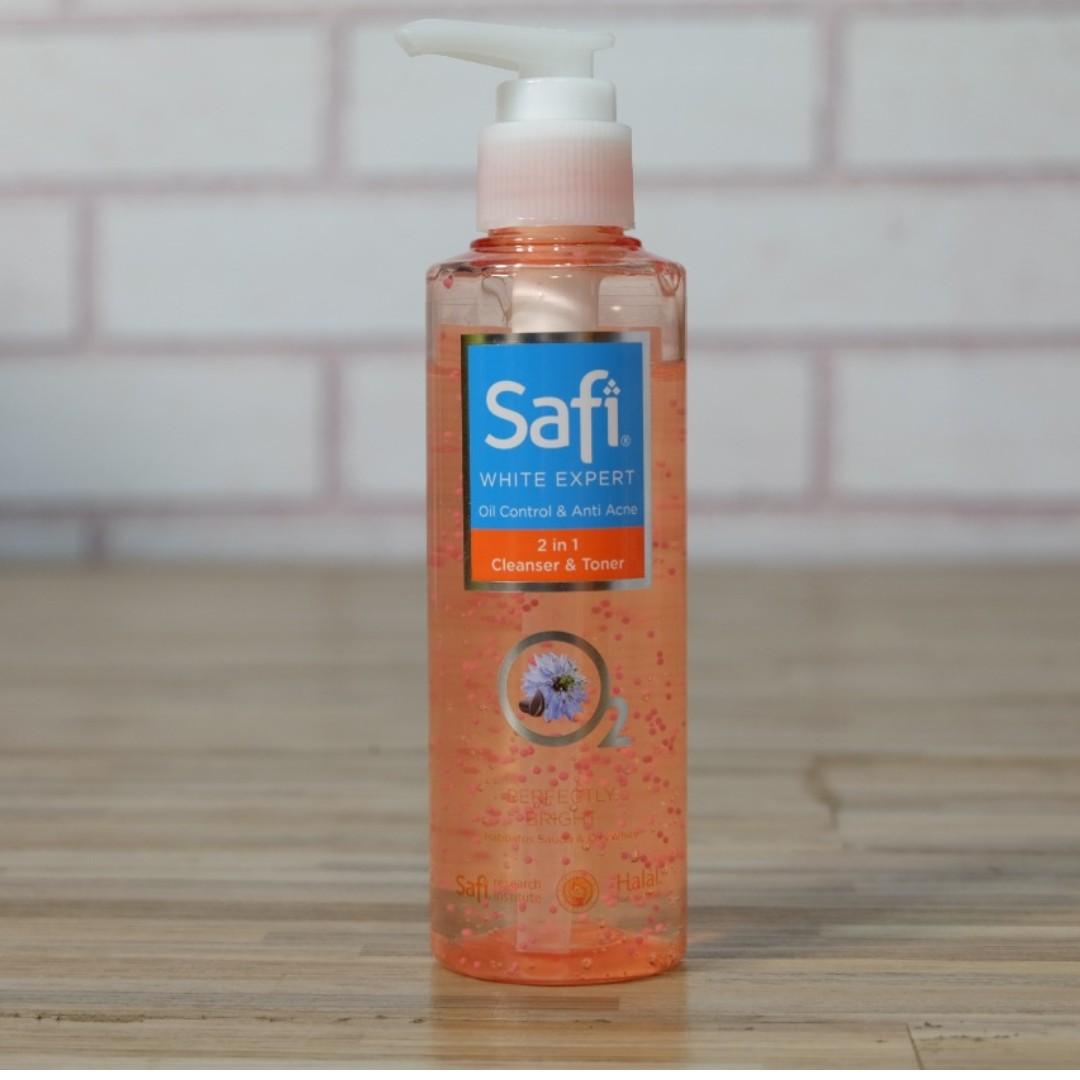 Safi white expert oil control dan outlet anti acne