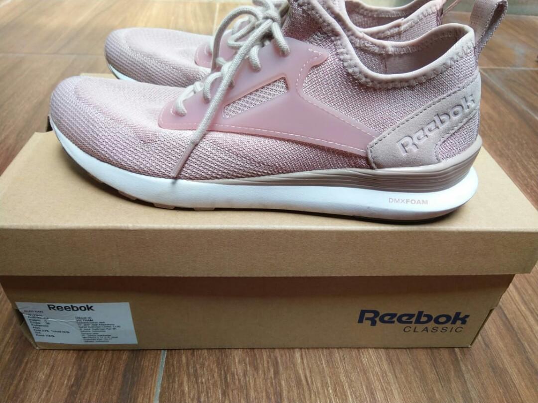 harga sepatu reebok original