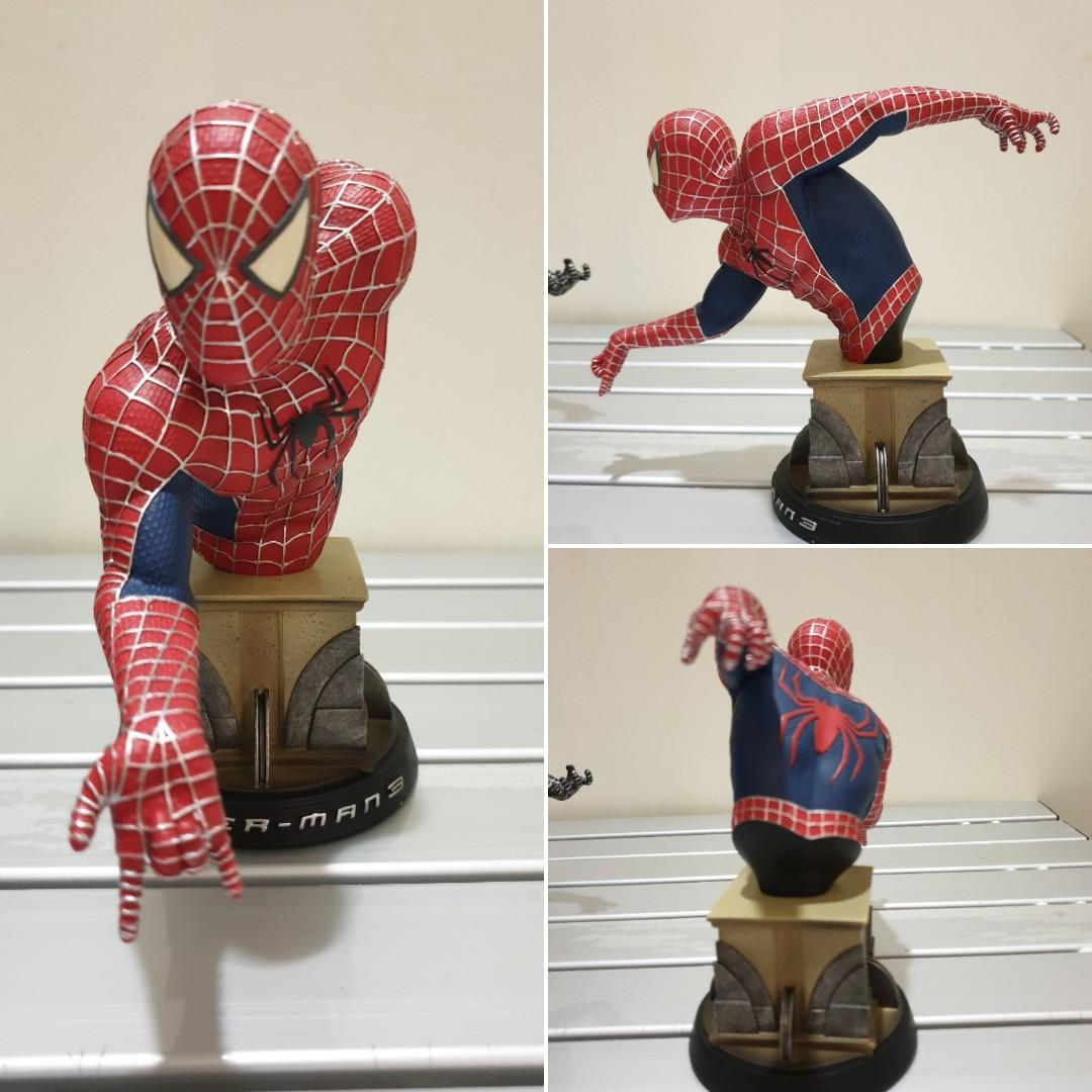 Sideshow Spider man 3 Bus t x 2 marvel avengers toys Hobbies Toys Toys Games on Carousell