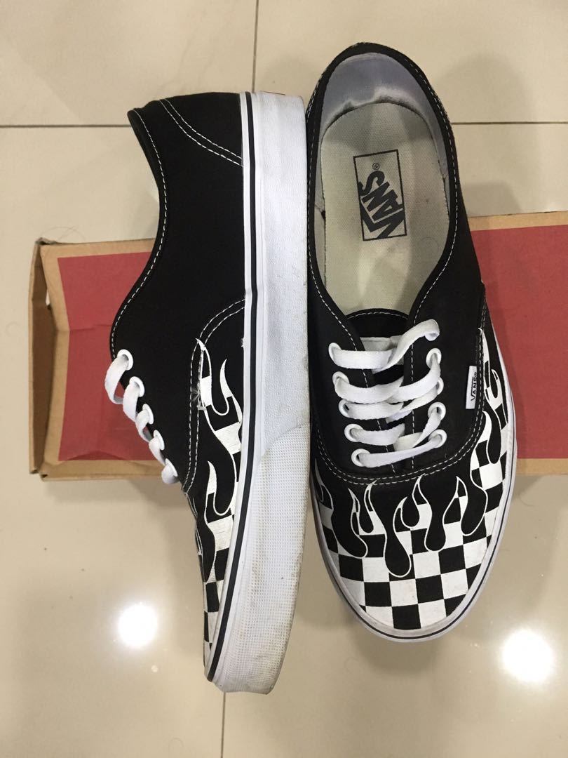 vans authentic checkerboard flame