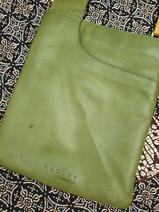 (Kategori: ) berada di . Dikirim oleh koleksi_katrin (ID iklan 233640061, Gambar 1). Deskripsi: .