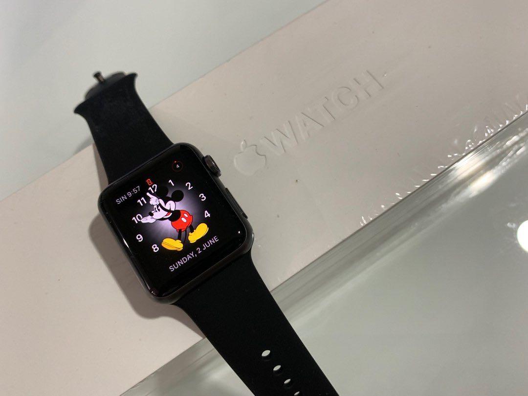 space gray aluminium