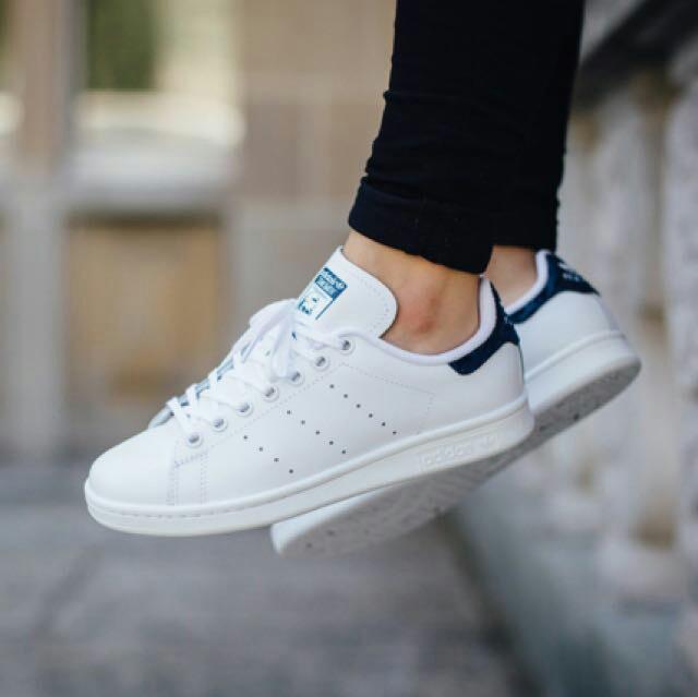 Adidas Stan Smith Navy, Women's Fashion, Shoes, Sneakers on Carousell