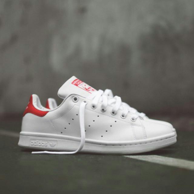 stan smith total red