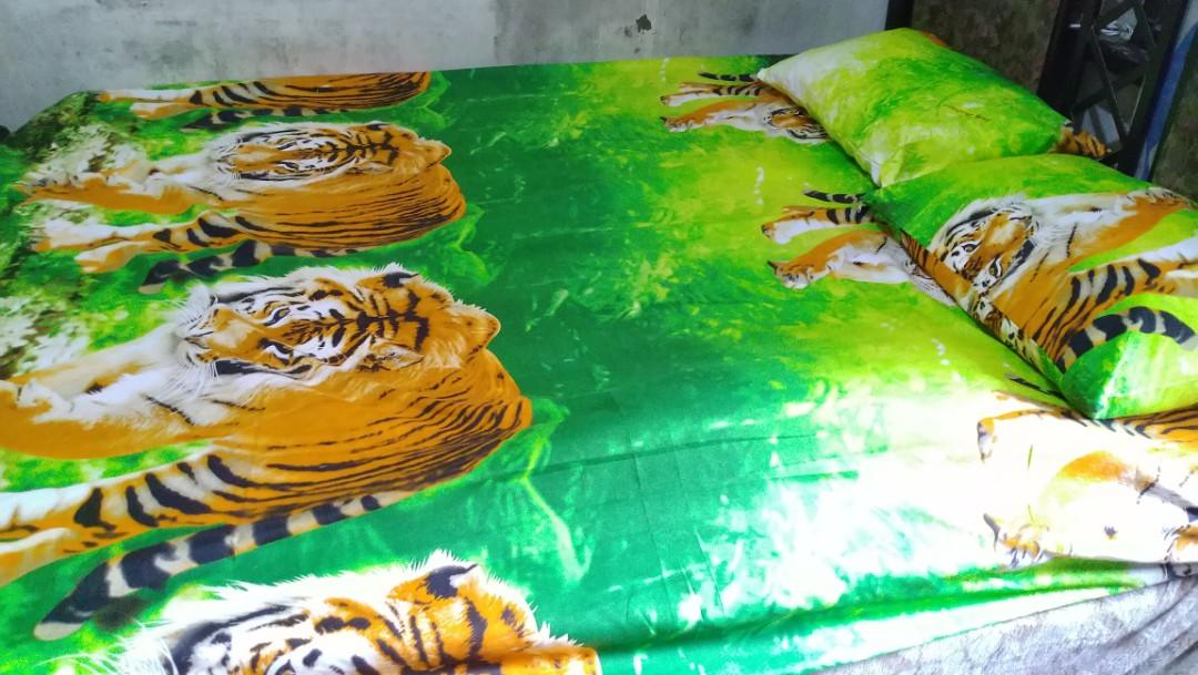 Bedsheets queen (Category: Bed Frames & Mattresses) located in Valenzuela. Submitted by cherryv03 (Listing ID 233632152, Image 3). Description: QUEEN SIZE 💯 US/CANADIAN COTTON DI KUMUKUPAS MAKAPAL TELA MALAKI PUNDA /DE ZIPPER MALL PRICE 1K-2K 1 FITTED BED SHEET 2 PILLOW CASE (18X25) PRICE: 500 BUY 3 FREE SF MANILA AREA.