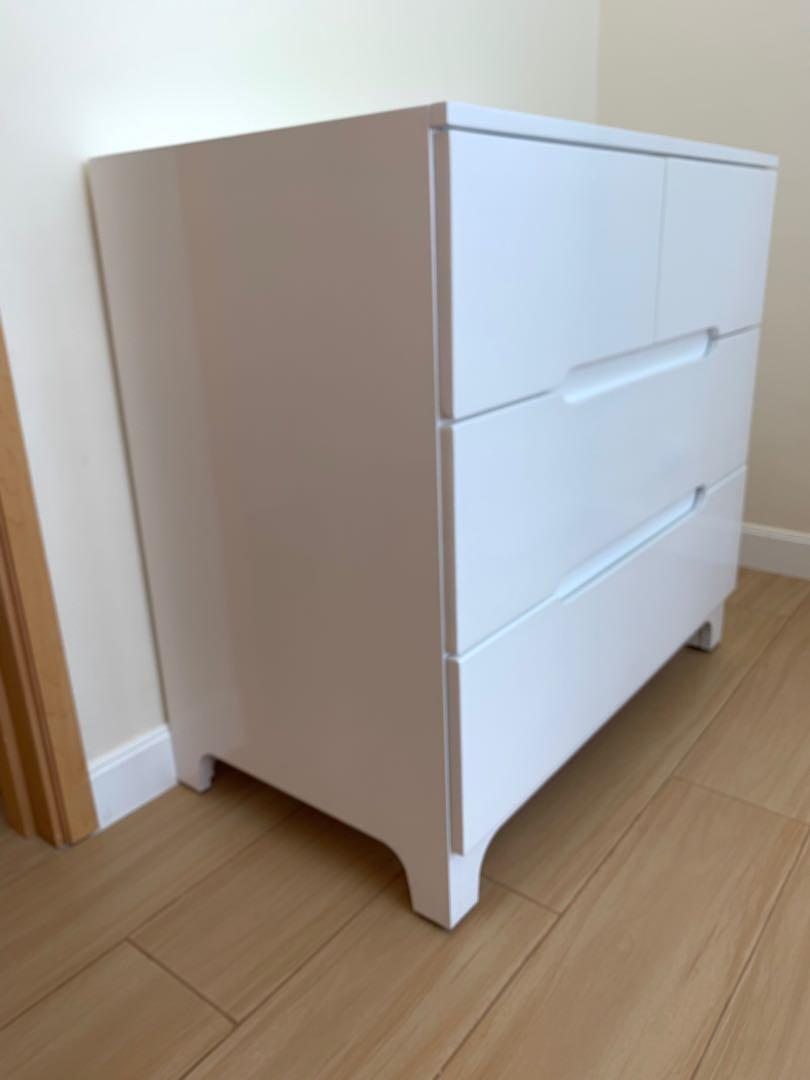 bloom changing table