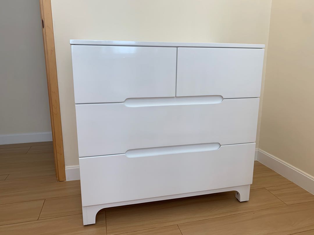 Bloom changing table hotsell