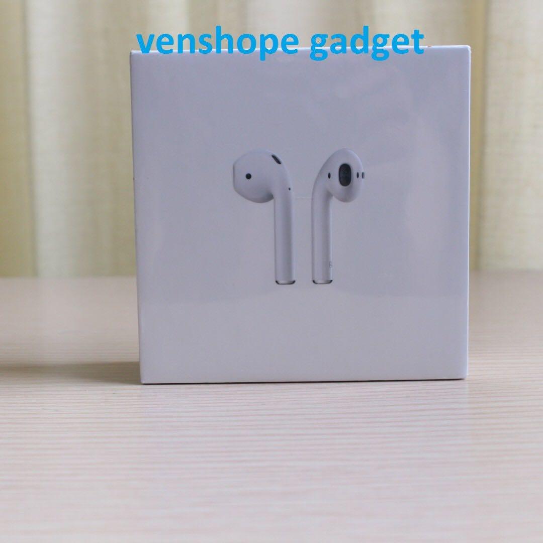 COD apple airpods 2nd gen wireless charging case original brandnew (Category: Portable Audio Accessories) located in Mandaluyong City. Submitted by unimakcameras (Listing ID 229977468, Image 1). Description: COD apple airpods 2nd gen wireless charging case original brandnew new price: 9,480 [cod] cash on delivery item3 with wireless charging case new price: 9,480 airpods charging case price 7,680 - 100% GUARANTEED BRANDNEW - Genuine Original - Or